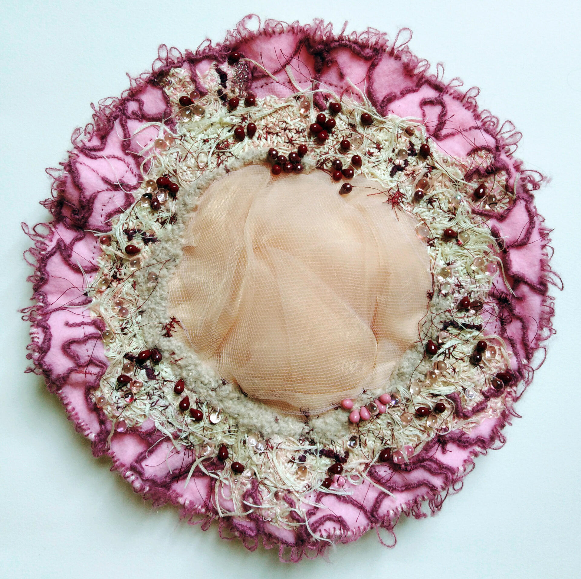 art textile-fiber art-threads-fil-glass beads-perles de verre-felt-feutrine-Maureen Lasne-Contemporary art-Organic piece